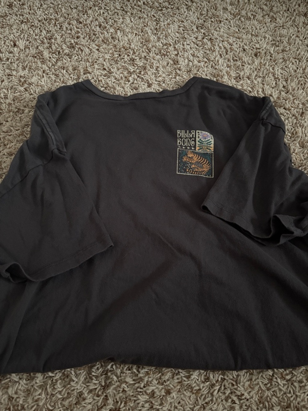 Grey Billabong tshirt